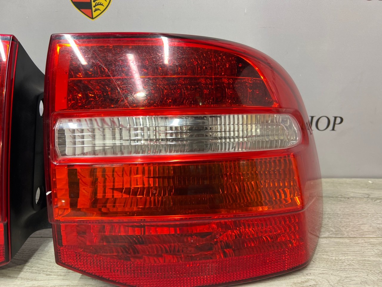 Фонари задние Cayenne 2008 957