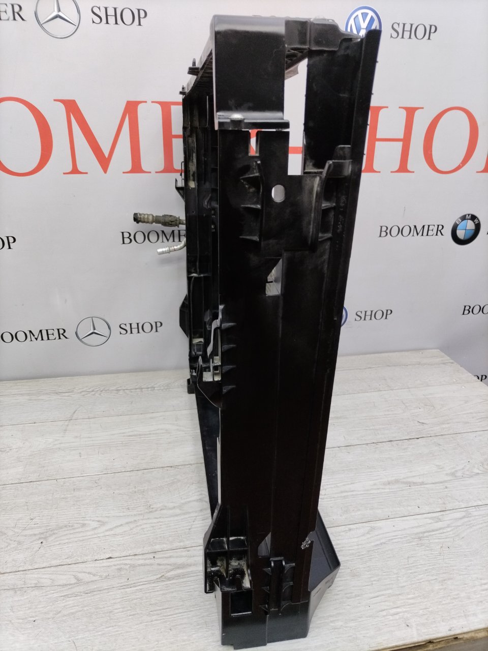 Диффузор радиатора передний X5 2008