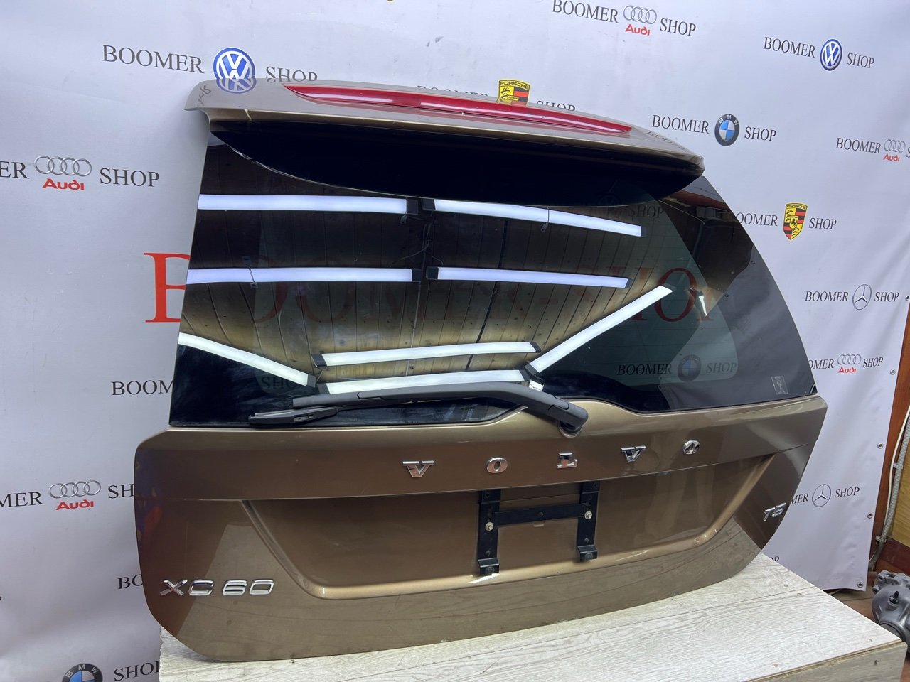 Крышка багажника задняя XC60 2010