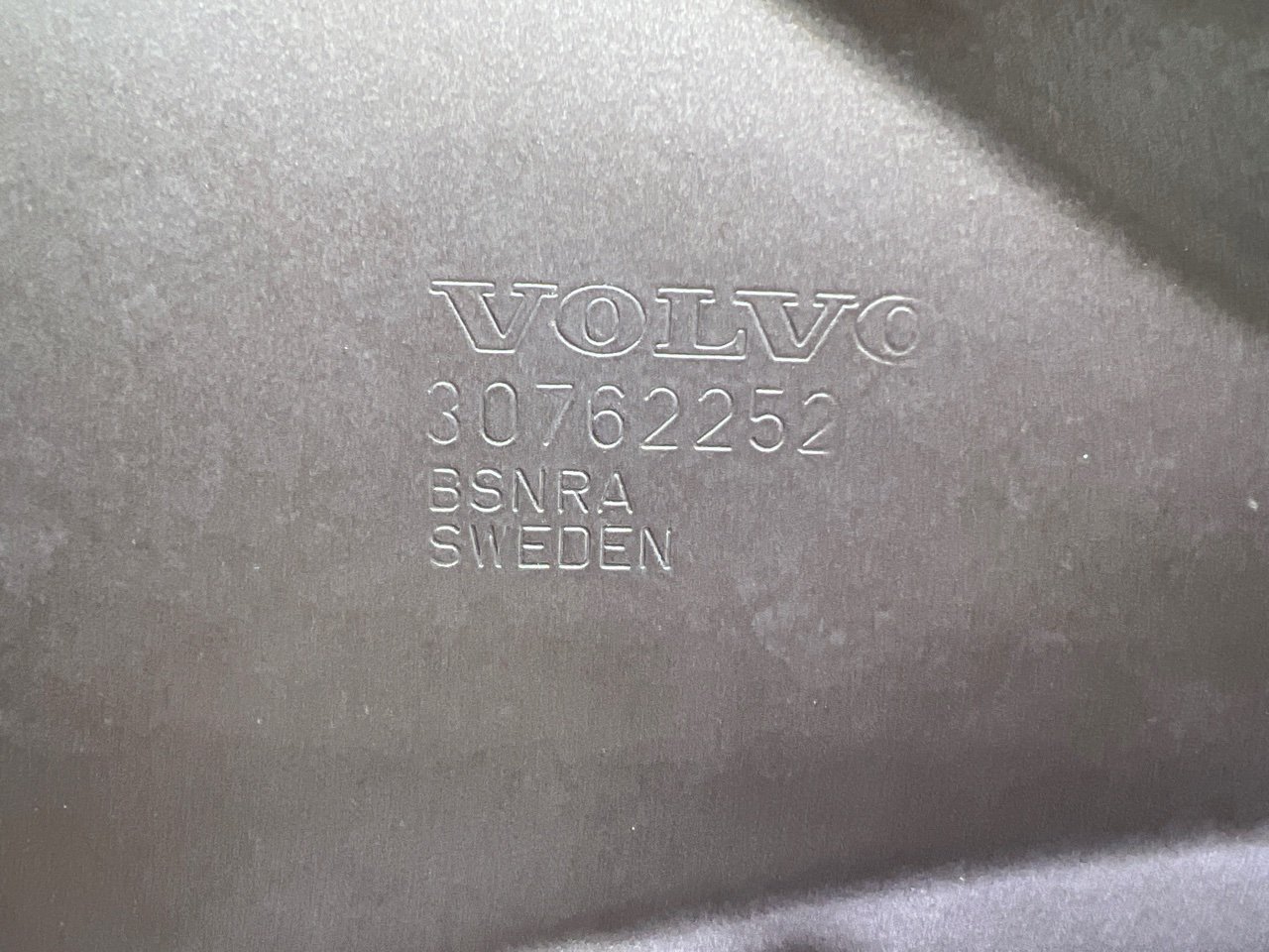 Капот XC60 2010 DZ31