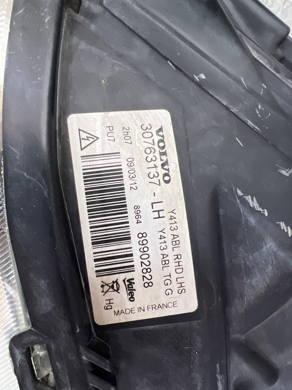 Фары ксенон передние XC60 2011 DZ31