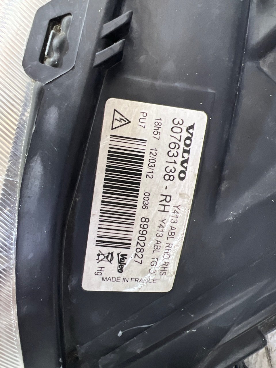 Фары ксенон передние XC60 2011 DZ31