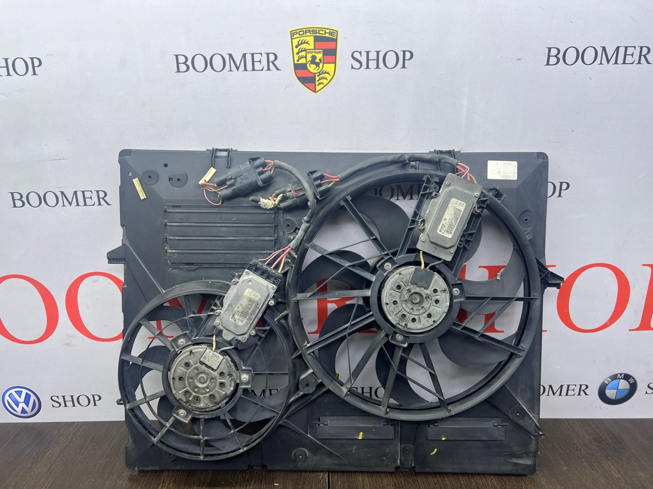 Запчасть вентилятор охлаждения Porsche Cayenne 2008 957 7L0121203H контрактная Вентилятор охлаждения Porsche Cayenne 2008 957 7L0121203H контрактная