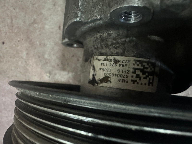 Насос гидроусилителя руля 3 2009 E90 2.0 N47D20C