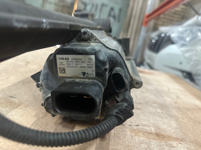 Рулевая рейка Passat 2012 Рулевая рейка Passat 2012