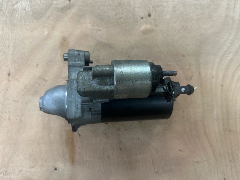 Стартер BMW 1 2013 F20 1.6 N13B16A 12417638192 контрактная