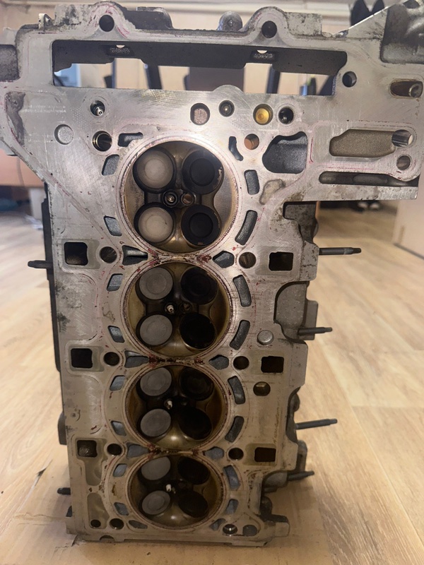 Головка блока цилиндров BMW 5 F10 N20B20