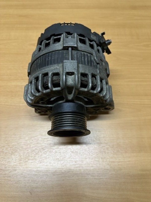 Генератор Volvo XC90 2017 D4204T23 36010604 контрактная