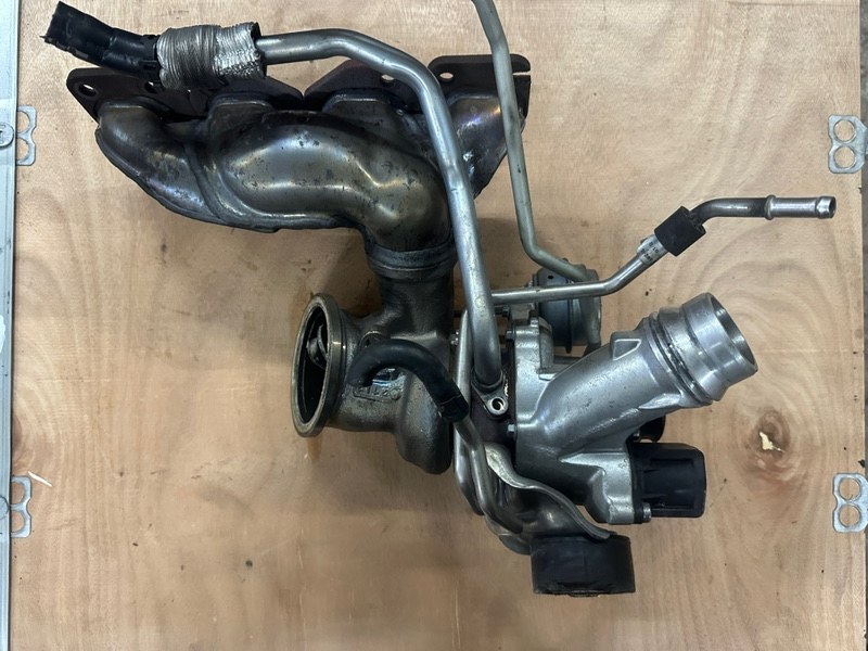 Турбина BMW 1 2013 F20 1.6 N13B16A 7606645A105 контрактная