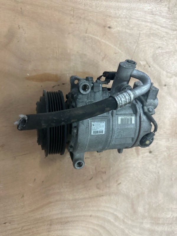 Компрессор кондиционера BMW 1 2013 F20 1.6 N13B16A 6SEU14C контрактная