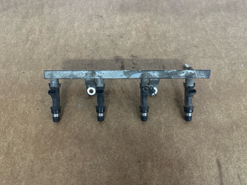 Топливная рейка Chevrolet Lacetti 2009 1.6 F16D3 96386763 контрактная