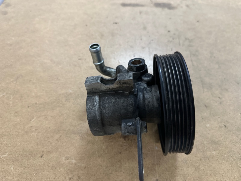 Насос гидроусилителя руля Chevrolet Captiva C100 2.4 Z24SED Насос гидроусилителя руля Chevrolet Captiva C100 2.4 Z24SED