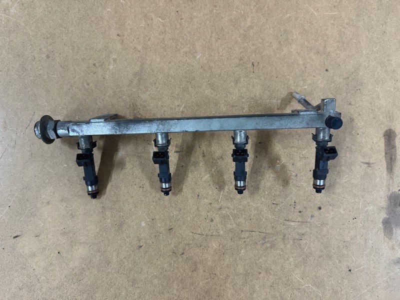 Топливная рейка Chevrolet Captiva 2010 2.4 Z24SED контрактная