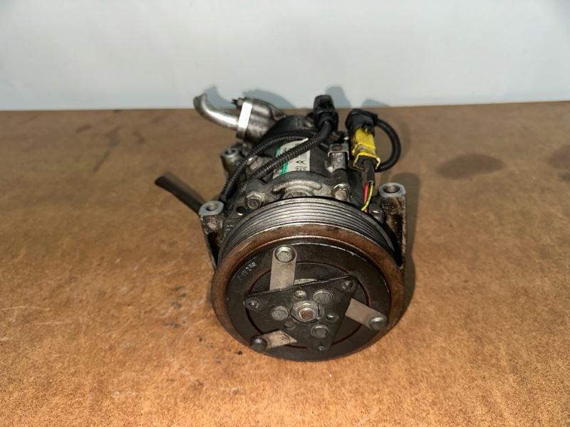 Компрессор кондиционера Peugeot 308 2012 1.6 EP6 5F01 9651910980 контрактная