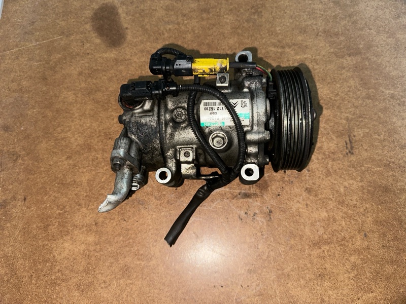 Компрессор кондиционера Peugeot 308 1.6 EP6 5F01