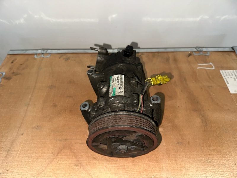 Запчасть компрессор кондиционера Peugeot 308 2009 1.6 5FW 9651910980 контрактная Компрессор кондиционера Peugeot 308 2009 1.6 5FW 9651910980 контрактная