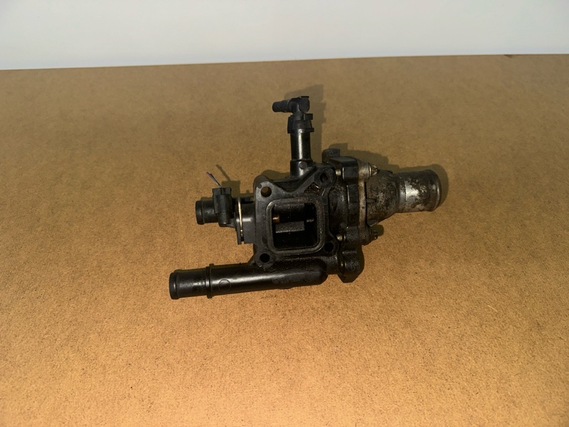 Корпус термостата Astra 2009 H 1.8 Z18XER