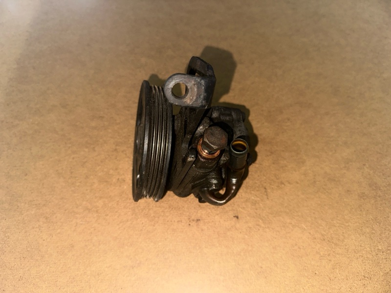 Насос гидроусилителя руля Kia Rio 1.6 A6D Насос гидроусилителя руля Kia Rio 1.6 A6D