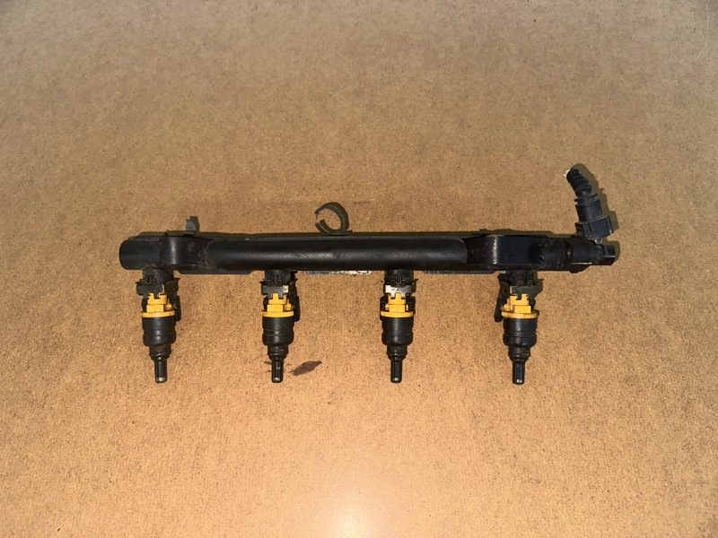 Топливная рейка Kia Rio 2005 1.6 A6D контрактная