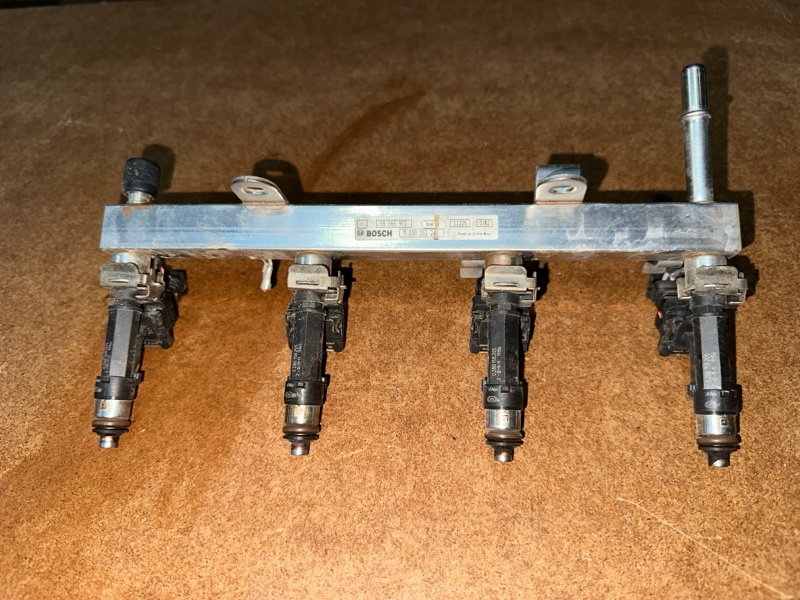 Топливная рейка Opel Astra 2014 J 1.4 A14NET 55565971 контрактная