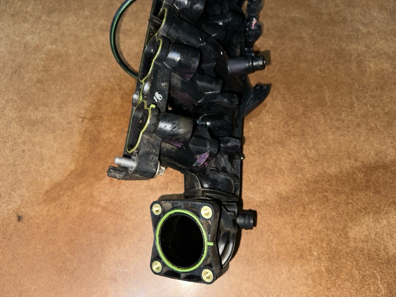 Коллектор впускной Opel Astra J 1.4 A14NET Коллектор впускной Opel Astra J 1.4 A14NET