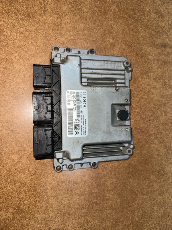 Блок управления двигателем Peugeot 3008 2011 1.6 Turbo 5F02 9676643580 контрактная