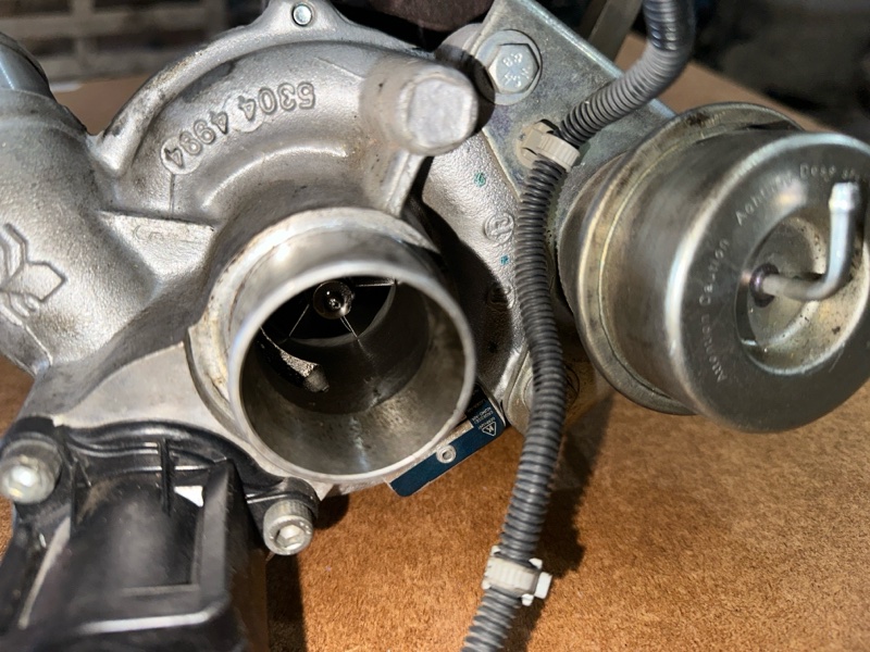 Турбина Peugeot 3008 1.6 Turbo 5F02 Турбина Peugeot 3008 1.6 Turbo 5F02