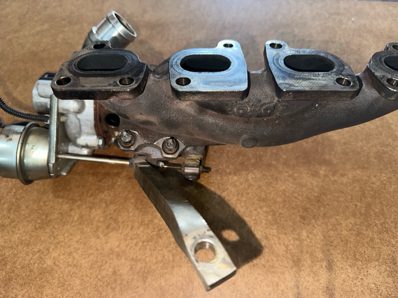 Турбина 3008 2011 1.6 Turbo 5F02 Турбина 3008 2011 1.6 Turbo 5F02