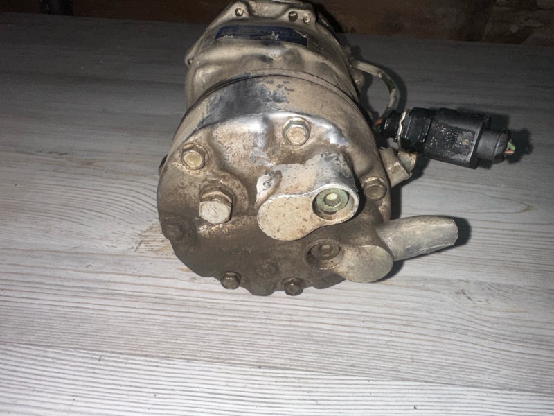 Компрессор кондиционера Polo 2013 1.6 CFNA