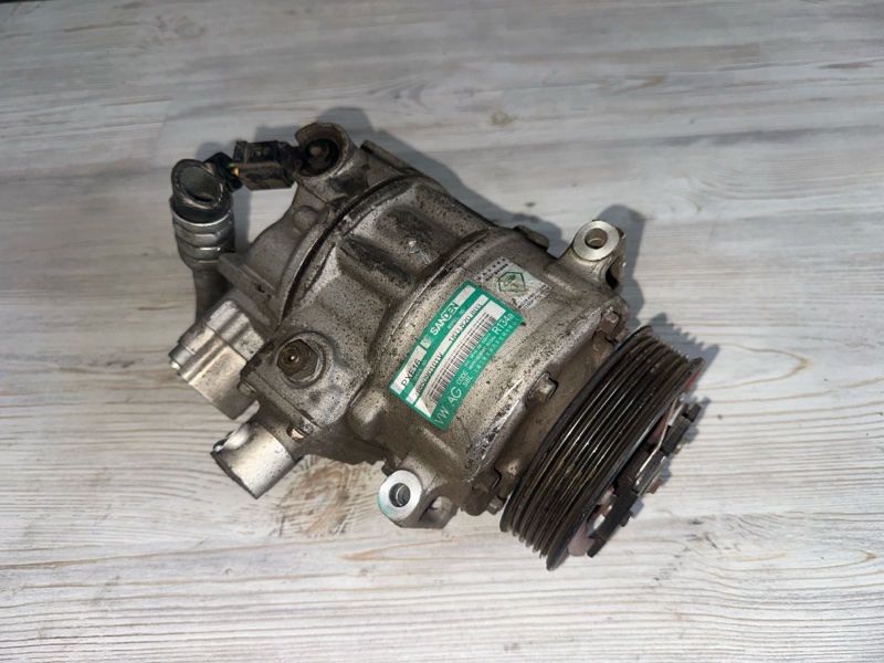 Запчасть компрессор кондиционера Skoda Oktavia 2010 A5 1.6 BSE 1KD820803 контрактная Компрессор кондиционера Skoda Oktavia 2010 A5 1.6 BSE 1KD820803 контрактная
