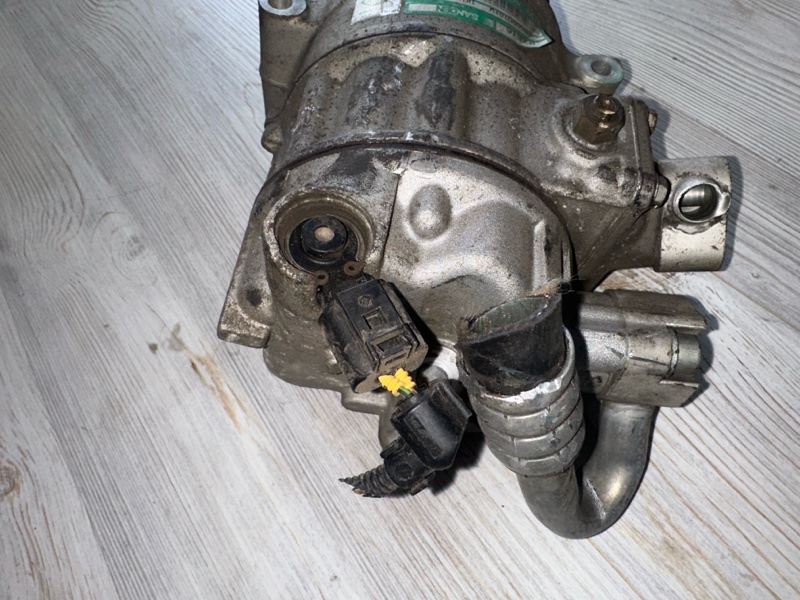 Компрессор кондиционера Oktavia 2010 A5 1.6 BSE Компрессор кондиционера Oktavia 2010 A5 1.6 BSE