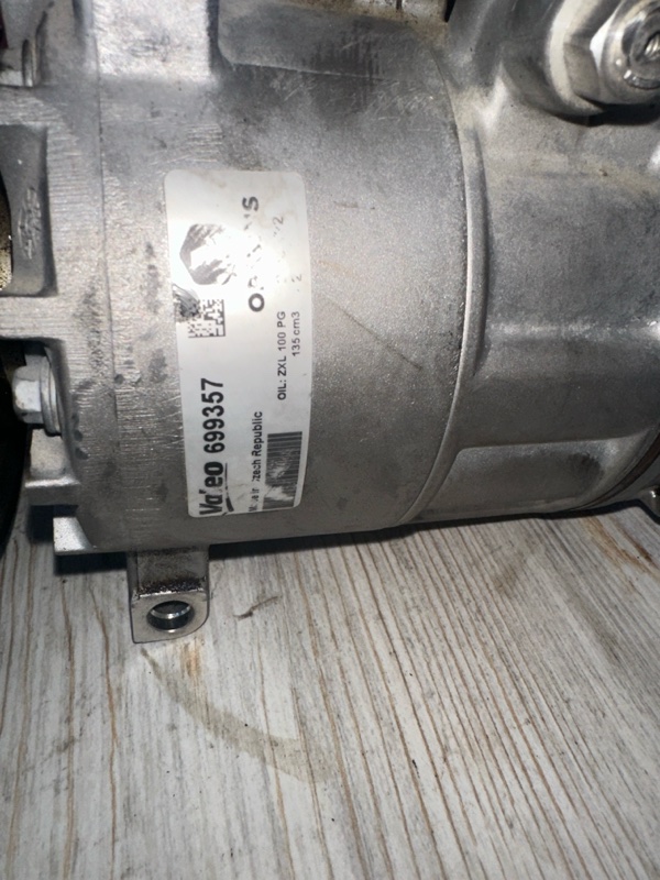 Компрессор кондиционера Tiguan 2011 2.0 CAWA