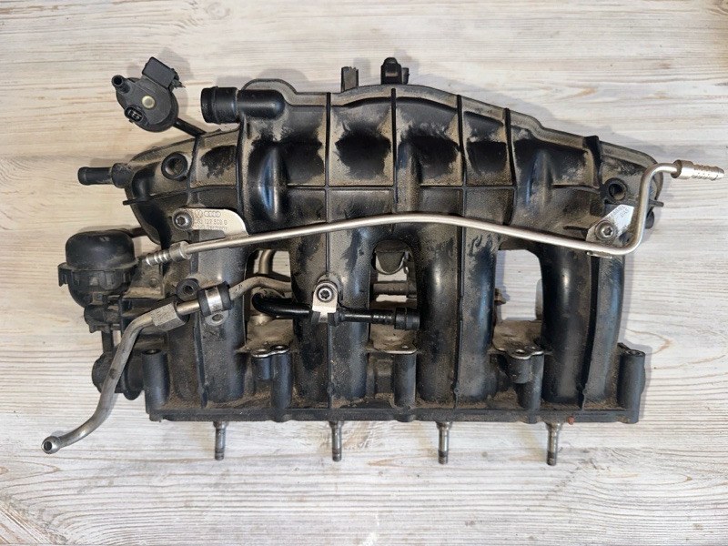 Коллектор впускной Volkswagen Tiguan 2011 2.0 CAWA контрактная