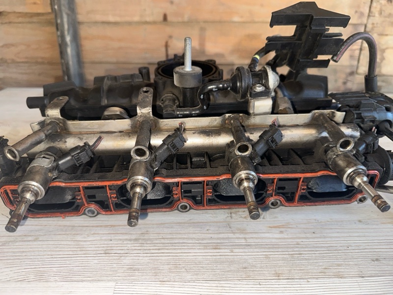 Коллектор впускной Volkswagen Tiguan 2.0 CAWA