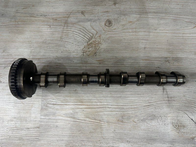 Распредвал впускной Volkswagen Tiguan 2011 2.0 CAWA контрактная