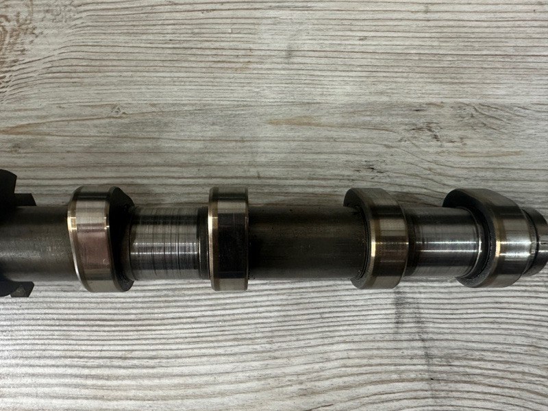 Распредвал впускной Tiguan 2011 2.0 CAWA