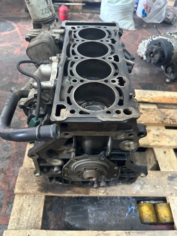 Блок цилиндров Tiguan 2011 2.0 CAWA
