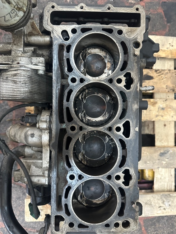 Блок цилиндров Tiguan 2011 2.0 CAWA