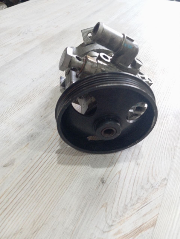 Насос гидроусилителя руля Chevrolet Cruze 2012 1.8 F18D4 контрактная