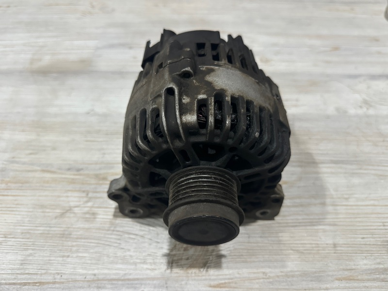 Генератор Volkswagen Polo 2012 1.6 CFNA контрактная