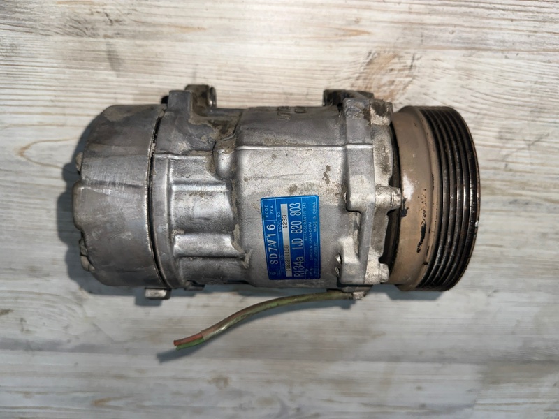 Компрессор кондиционера Volkswagen Polo 1.6 CFNA