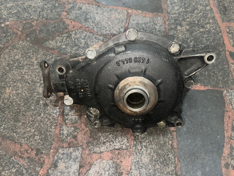 Редуктор BMW X5 2005 E53 M54B30 контрактная