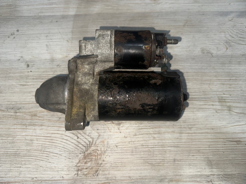 Стартер BMW X5 2005 E53 M54B30 контрактная