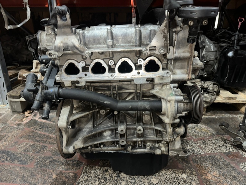 Запчасть двигатель Volkswagen Polo 2012 1.6 CFNA контрактная Двигатель Volkswagen Polo 2012 1.6 CFNA контрактная