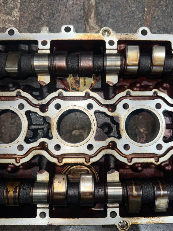 Головка блока цилиндров XC90 2005 2.5 B5254T2