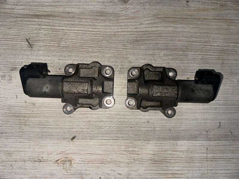 Запчасть клапан электромагнитный Volvo XC90 2005 2.5 B5254T2 контрактная Клапан электромагнитный Volvo XC90 2005 2.5 B5254T2 контрактная