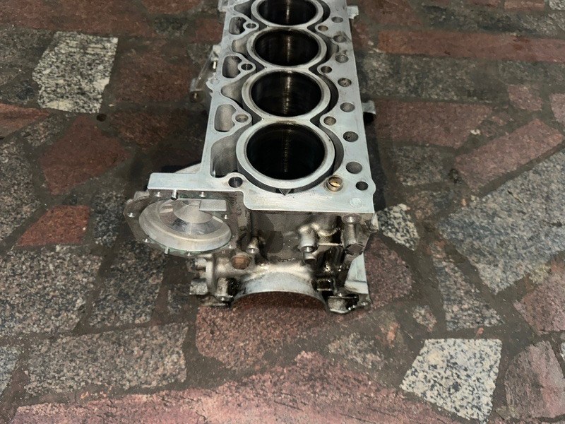 Блок цилиндров XC90 2018 2.0 D4204T23