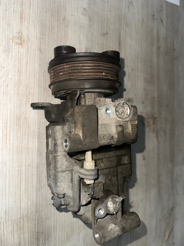 Компрессор кондиционера 6 2008 GG 2.0 LF