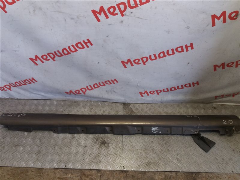 Накладка на порог (наружная) правая TOYOTA AVENSIS 2005 T250 7585105010 Б/У