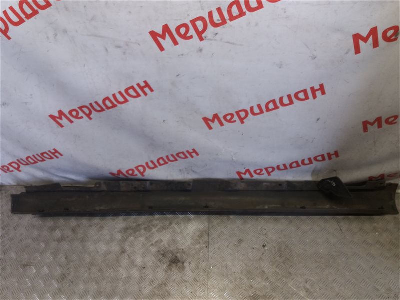 Накладка на порог (наружная) правая AVENSIS 2005 T250